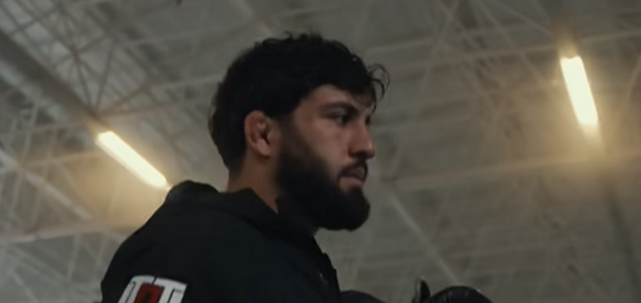 Арман Царукян – Дэн Хукер: бой за статус претендента