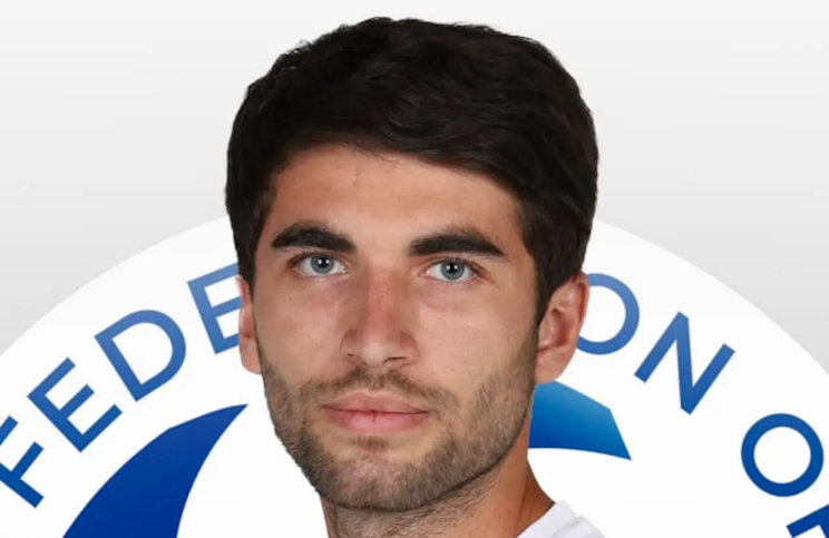 Арсен Садоян дебютирует в сборной Армении