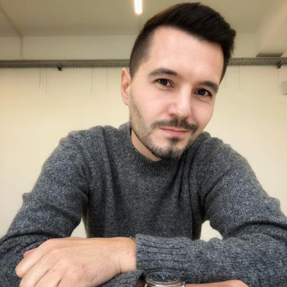 Менеджер Алексей Менеджер Алексей