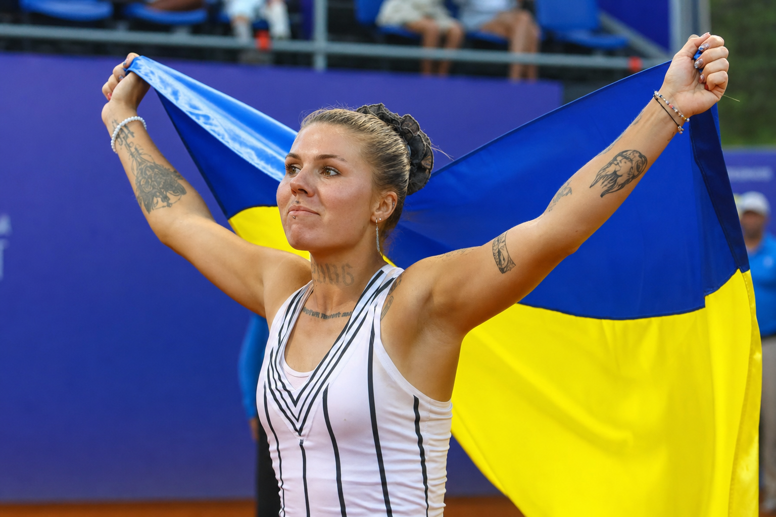 Украинская спортсменка отмахнулась от россиянок на пьедестале чемпионата Европы в Армении